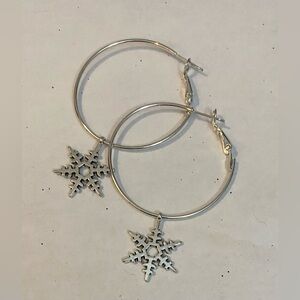 NEW* Christmas earrings. FINAL